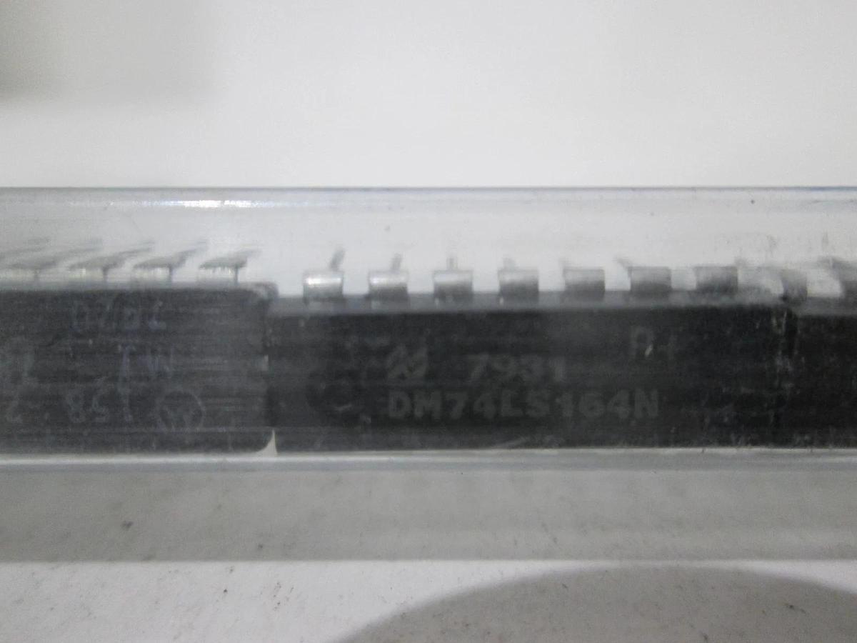 National Semiconductor, DM74LS164N, Integrated Circuit, New, Lot of 24