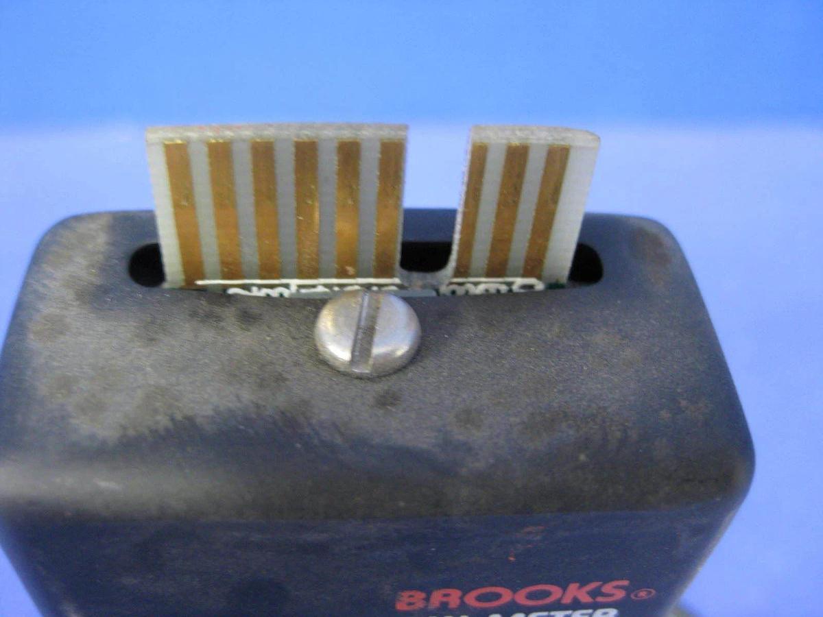 Used Brooks 5850TR, Mass Flow Meter, O2, 0-10 1st/Min, 1/4" MVCR, Used