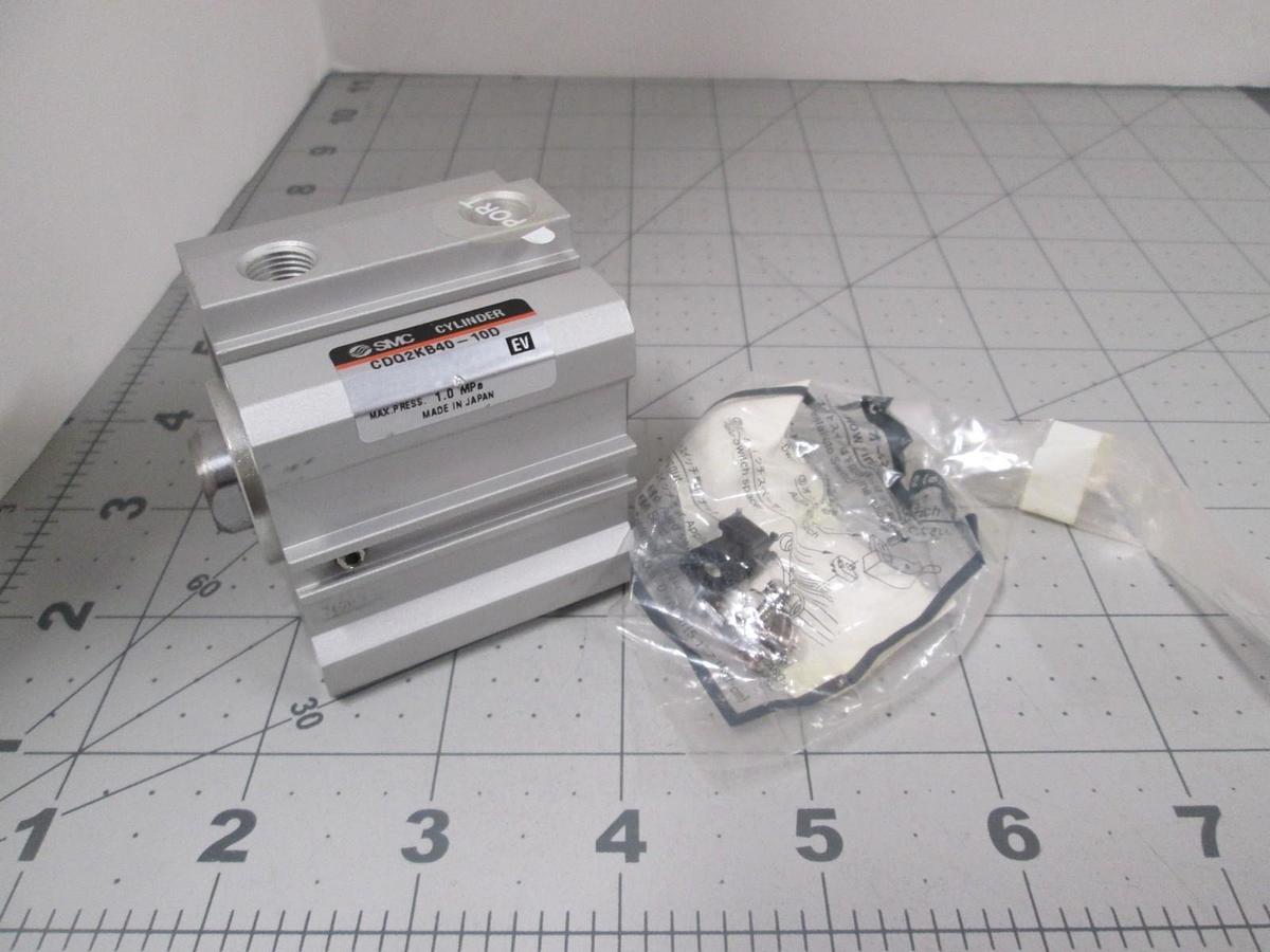 Used SMC, CDQ2KB40-10D, Pneumatic Cylinder, New