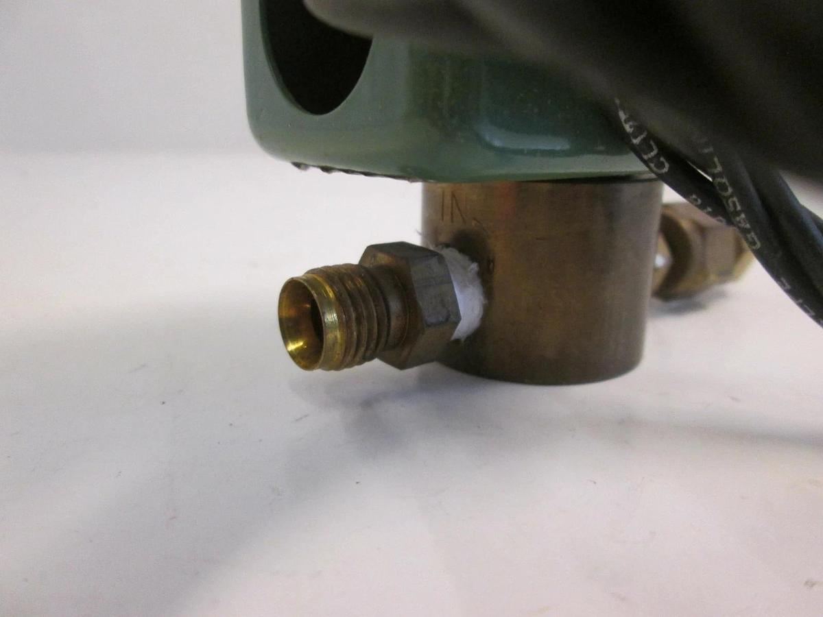 Used Asco 8262C2 Red Hat Solenoid Valve, 1/8", 24 VDC, Used