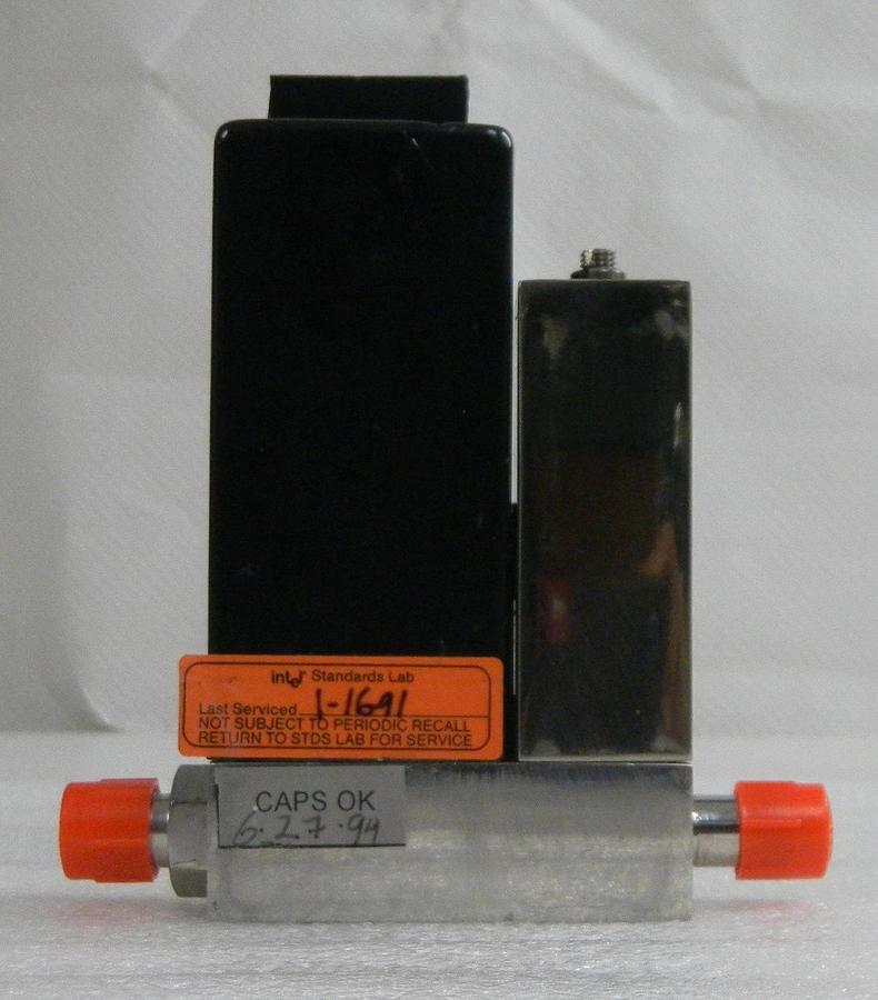 Used Unit UFC-1500A, Mass Flow Controller, Gas- NH3, Range- 5 SLM, 1/4" M I/O