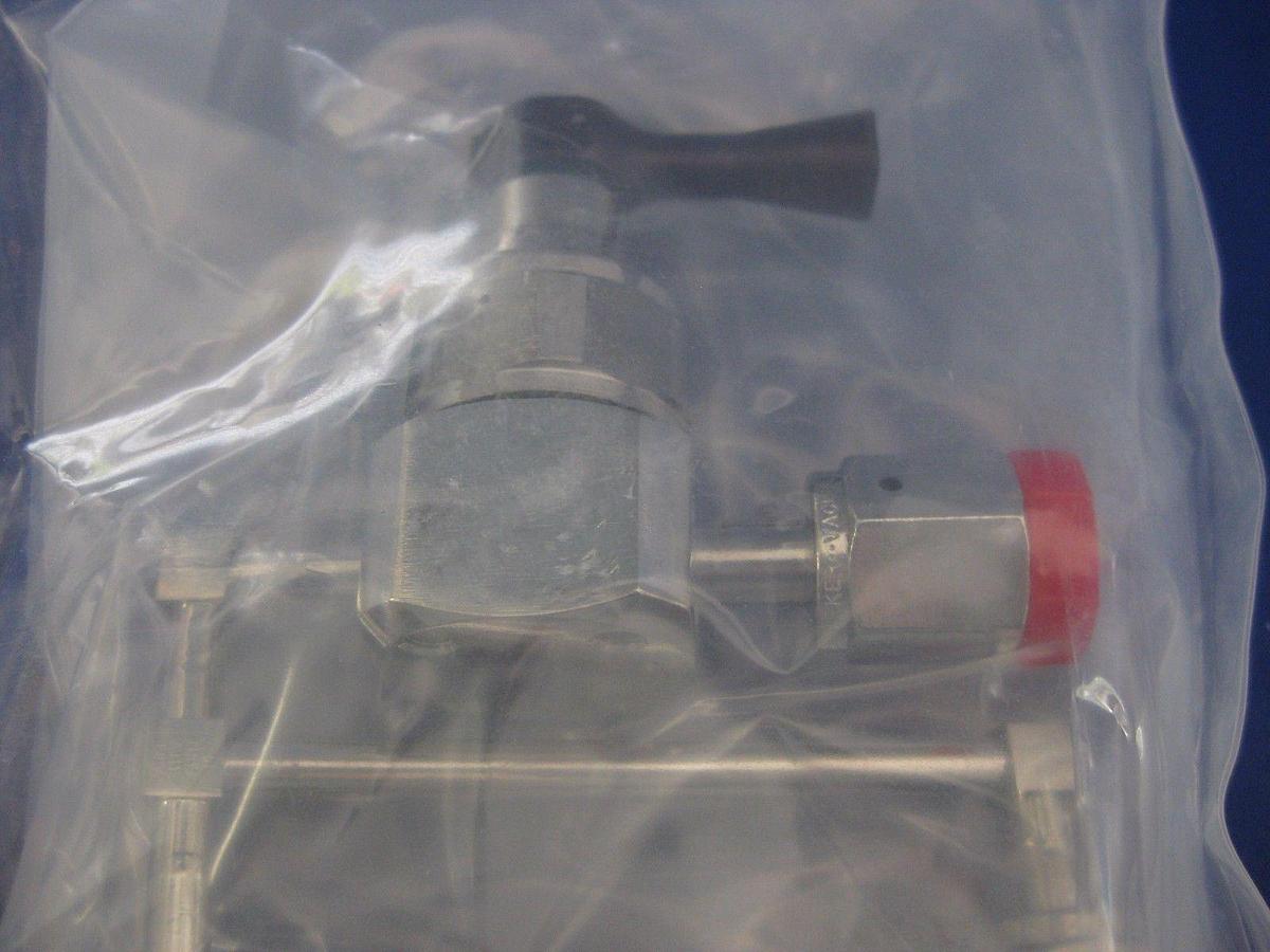 Used LAM Research 839-054686-001 Parker Veriflo 944AOPLPNCLPWTSFSF4686 Valve Assembly