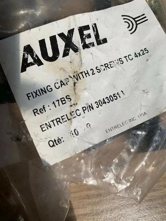 Entrelec 17BS Fixing Cap with Screws, Lot of 30