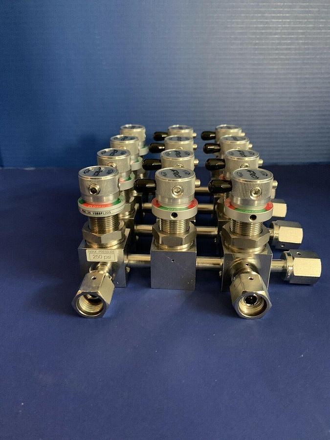 Used APTech AP4625SM (12) Manual Diaphragm Valve Manifold Assy w/ 12 Valves, Used