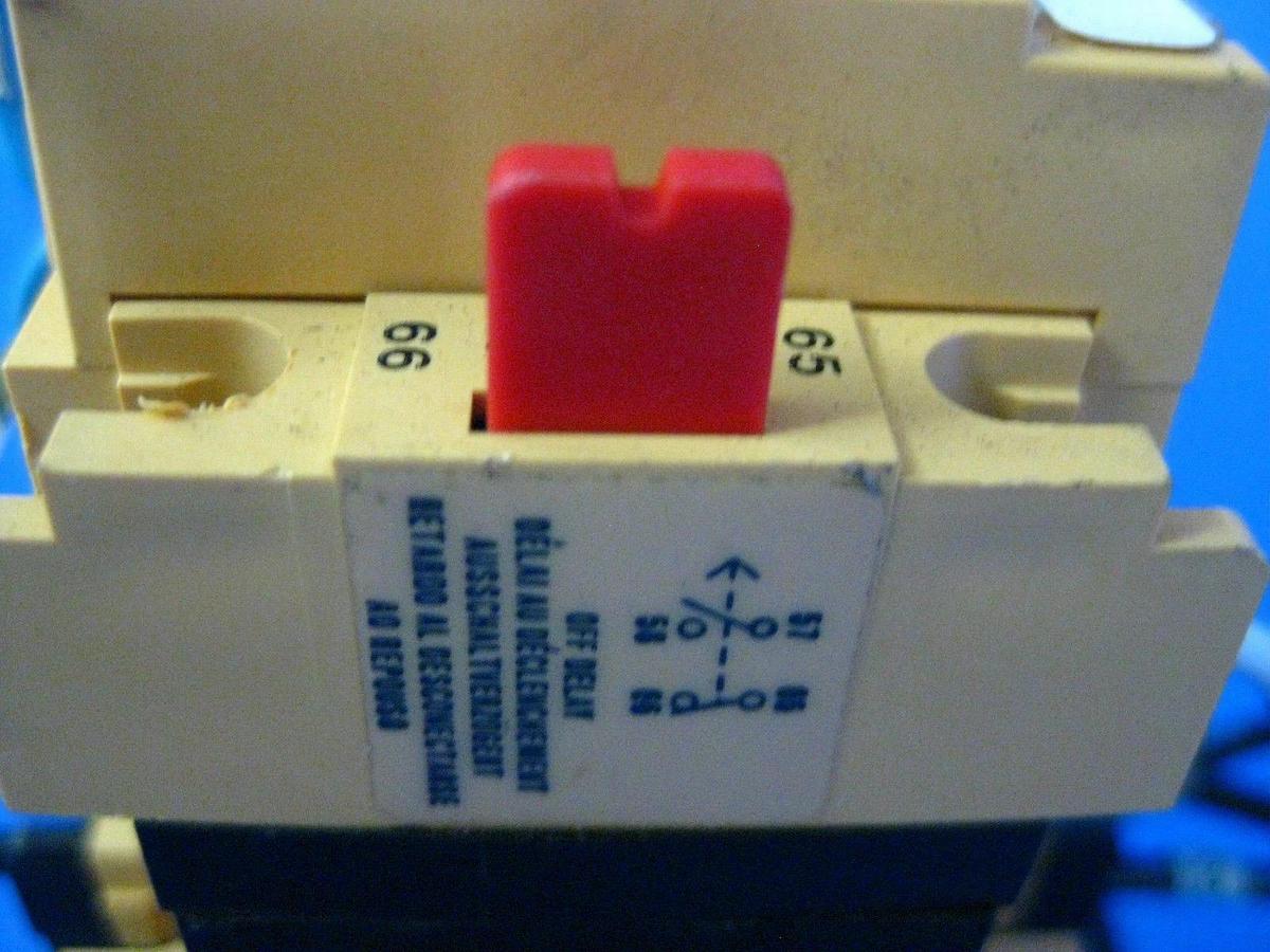 Used Allen-Bradley Timing Relay 196-FT B w/ Contactor 100-A24ND3, Used