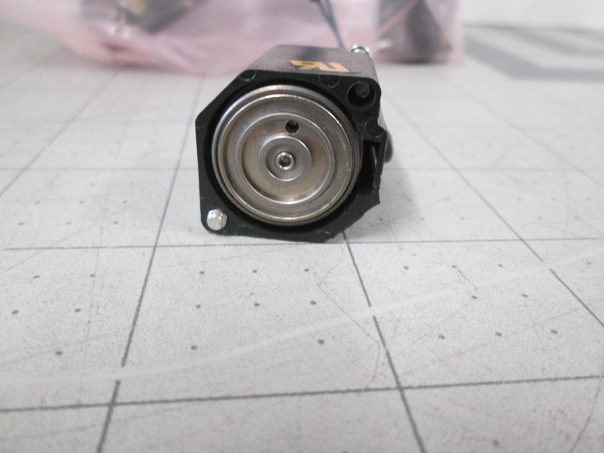 Clippard, ES-3W-24, 3-Way NC, Electronic Valve 24VDC 1W, NEW Lot Of 5