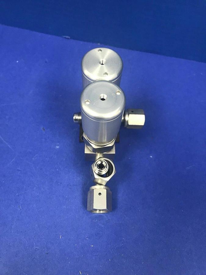 Used Swagelok SS-BNTW4-C Valve Assembly with Double Actuators and 5 Ports, Used