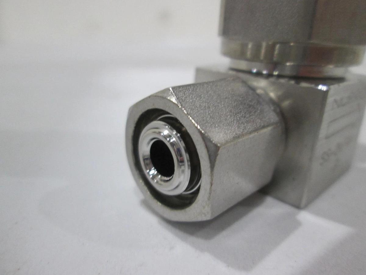 Used Nupro, SS-DLFR4-P, Manual Diaphragm Valve, Used