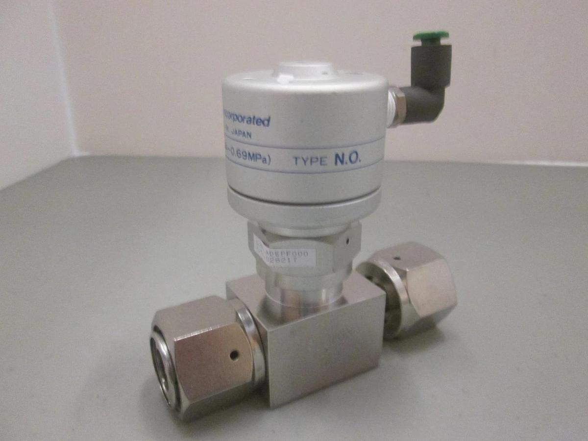 Used Fujikin, 3.5-7kgf, N.O. Pneumatic Valve, 1/2" FVCR, Used
