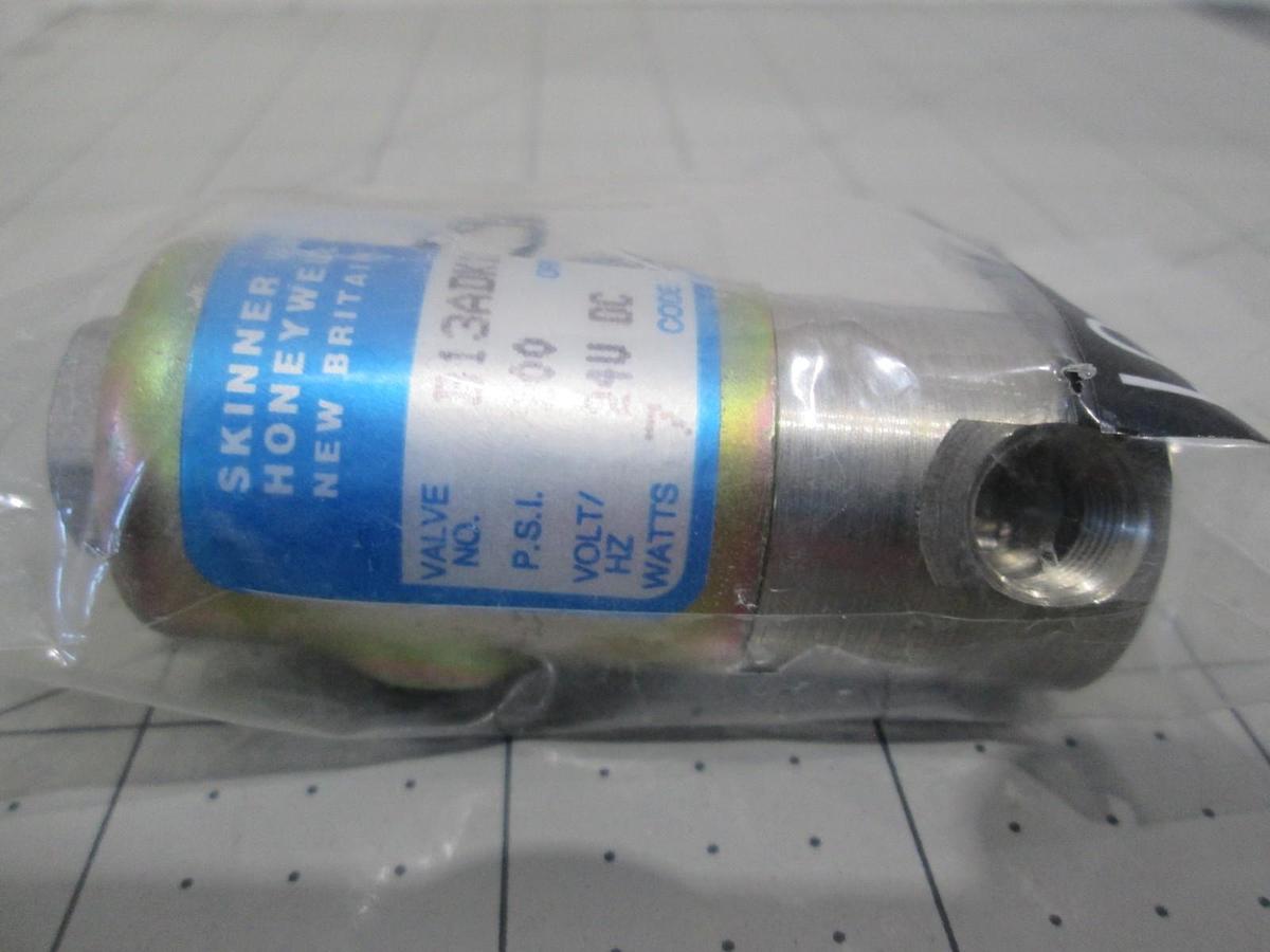 Skinner Valve, B13ADK1100, 3 Way Valve, 100 PSI, 24V DC, 1/8 Orifice, New