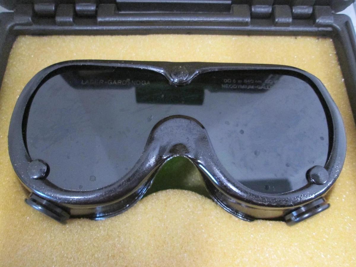 Laser-Gard, Goggle w/ Hard Case, New