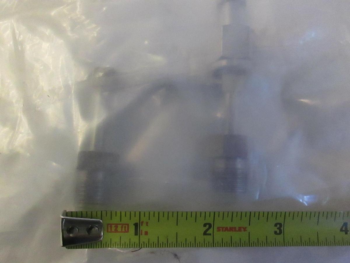 Used AMAT, 0050-10047, WELDMENT, 2 MANOMETRS, 1/2VCR, New