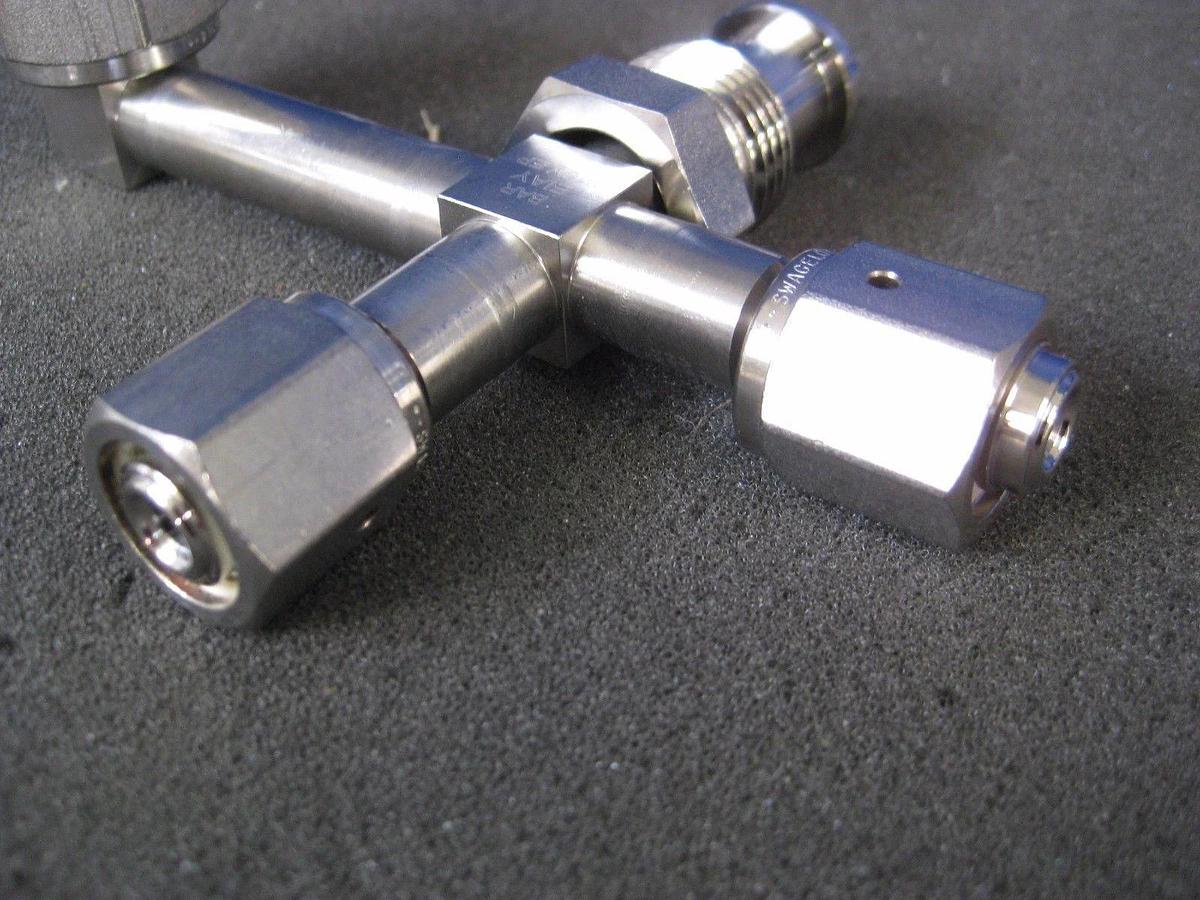 Used Swagelok CROSS Reducer Assy, 1/2" MVCR x 1/2" FVCR x 1/4" FVCR x 1/4"FVCR, Used