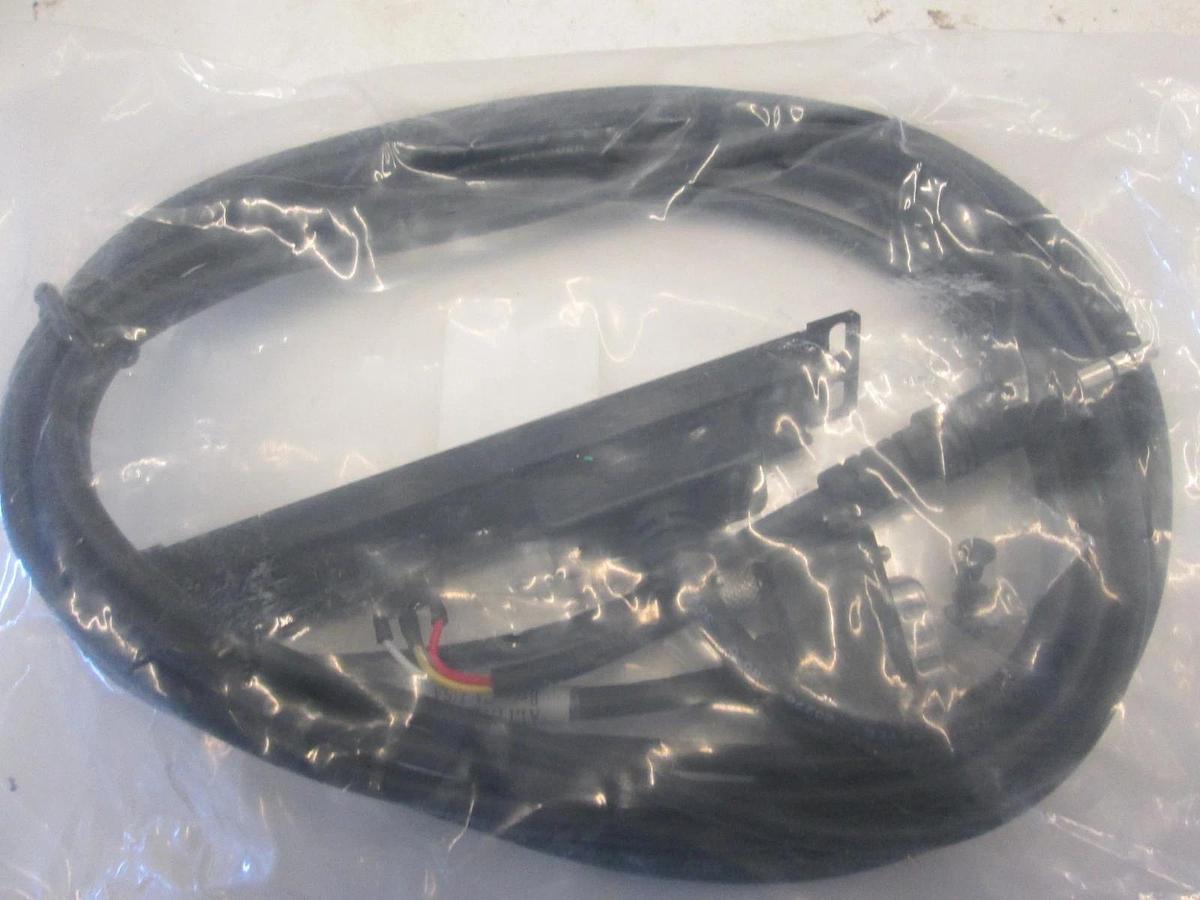Used Altinex, CN5014AV, 15-Pin HD F/M + 3.5MM F/M, 6Ft Insert Plate, New