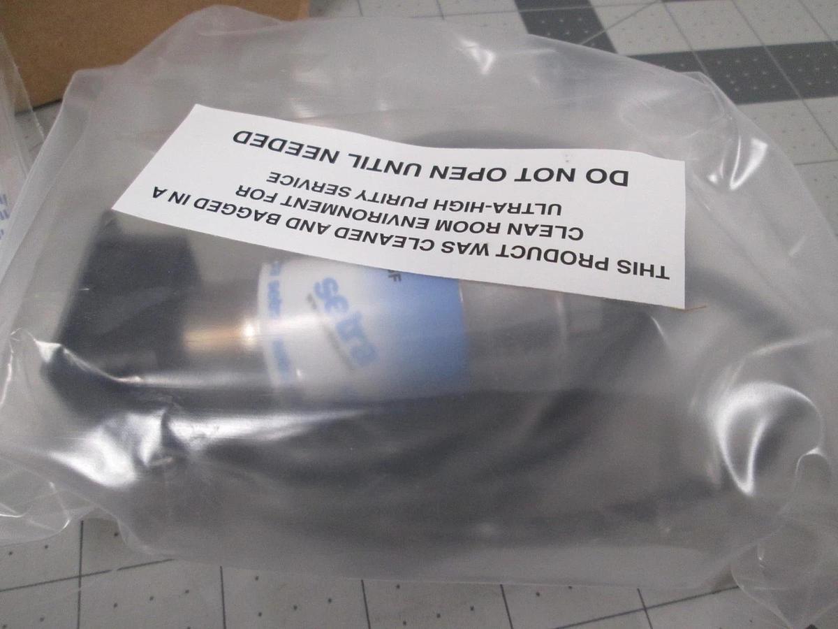 Setra, High Purity Pressure Transducer, Model 227, 0-17 Bar, 10-30 VDC, New