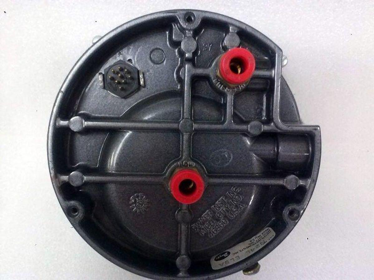 Used Dwyer 3003MR Photohelic Gauge 0 to 3 inch, Used