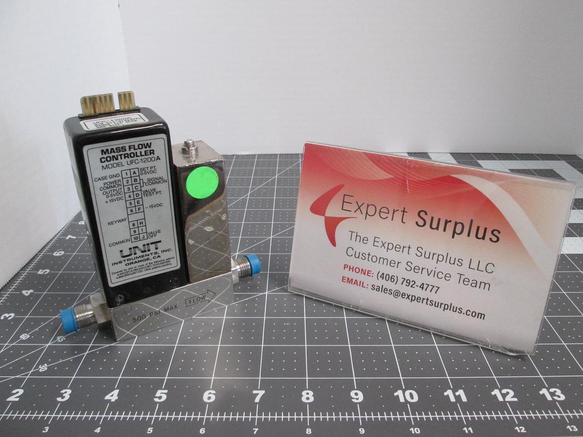 Used UNIT Instruments, UFC-1200A 100 SCCM SiCl4 Mass Flow Controller 500 PSI