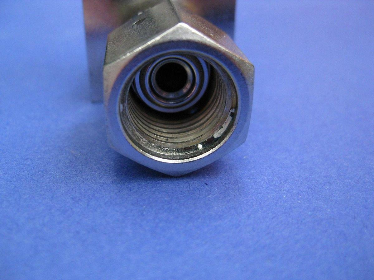 Nupro SS-HBTW4-C Pneumatic Valve, 1/4" MVCR x 1/4" FVCR, NC, Used