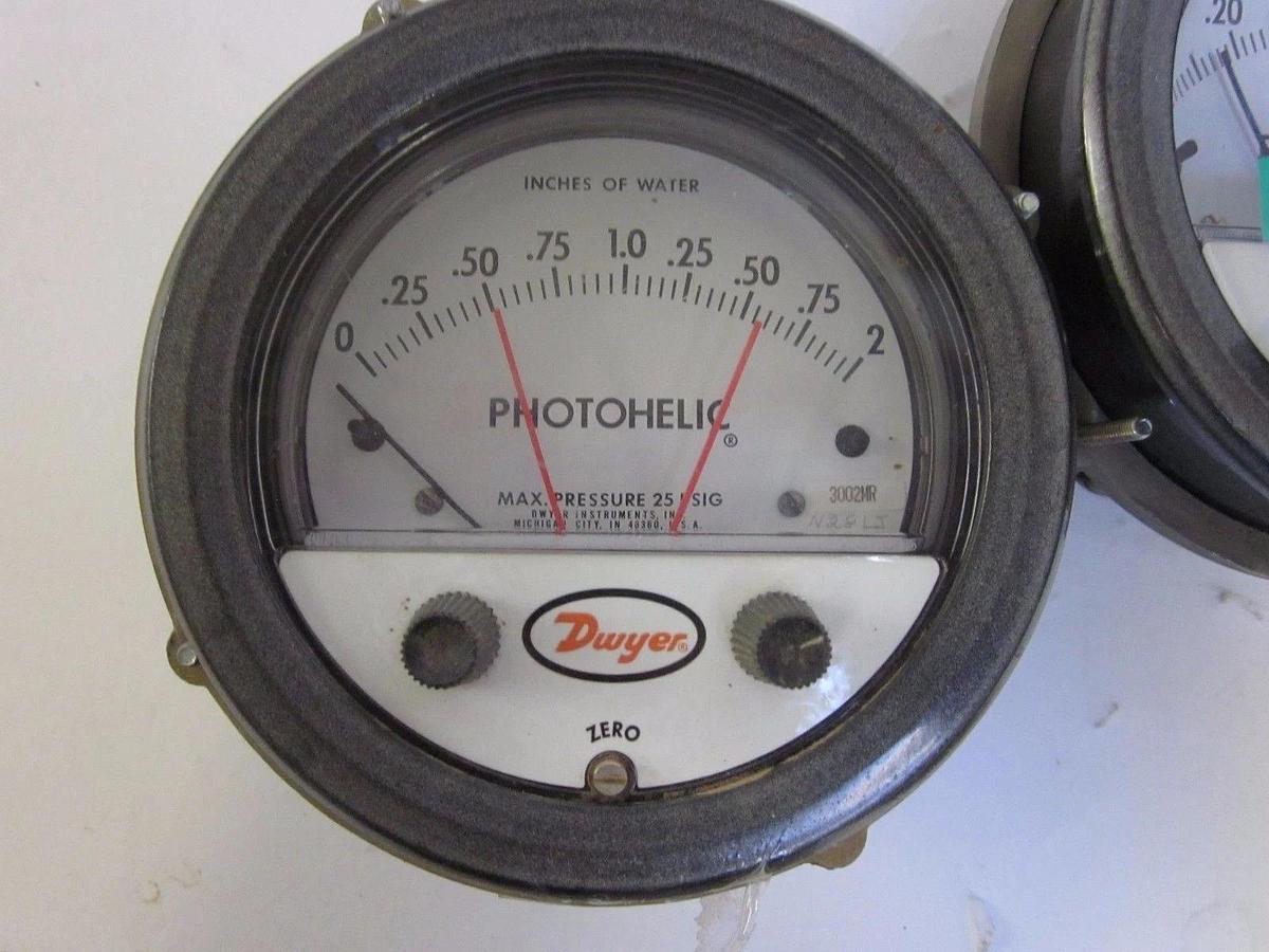 Used Dwyer 3001C and 3002MR Photohelic Gage , 0-1.0" and 0-2"of Water, Lot of 2 Used