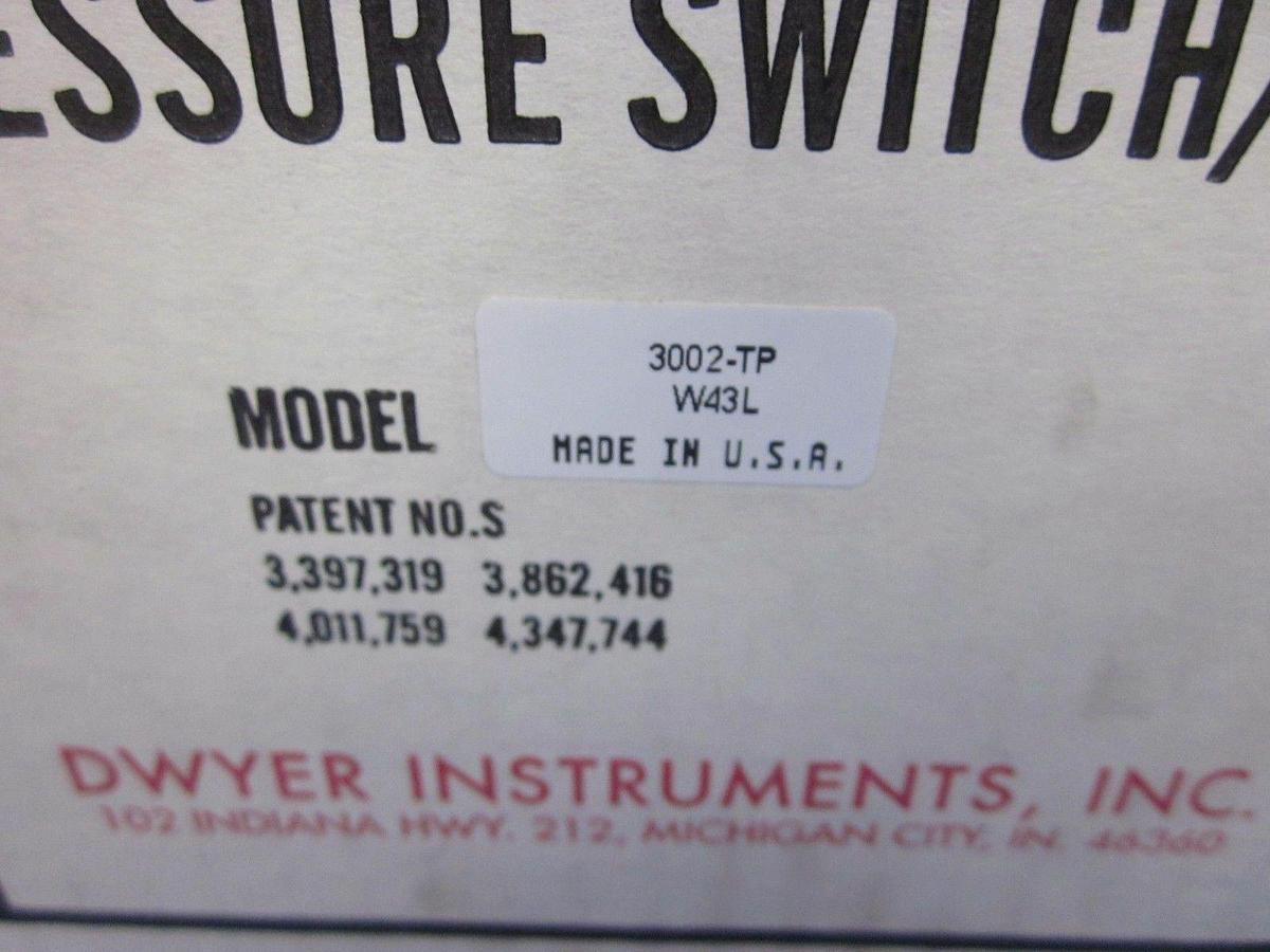 Dwyer 3002-TP Photohelic Pressurer Switch/Gage, 0-2.0" of Water