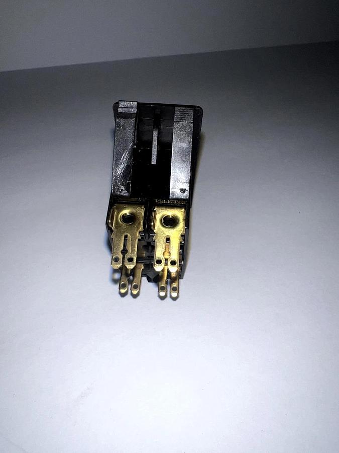 Used Electrical Switch DIFOAL001 3120-F321-P7T1-W01D 1A AC240V DC50V, Used