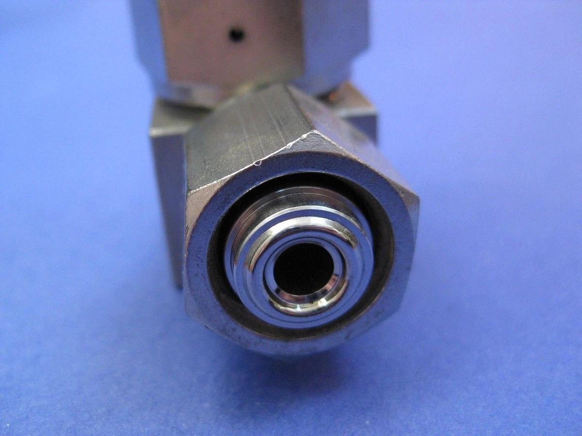 Used Nupro SS-4BK-1C-337 Bellows Sealed Valve, 1/4" MVCR x 1/4" FVCR, NC, Used