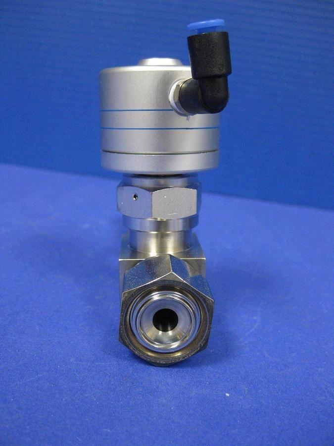 Used Fujikin NO Valve with Line Check Valve, 1/2" VCR, Used