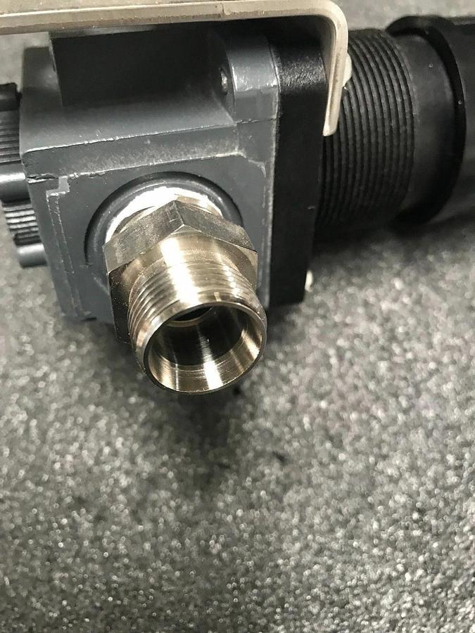 Used Arrow Pneumatics R354 Pressure Regulator, 1/4" x 1/2" Swagelok Fittings