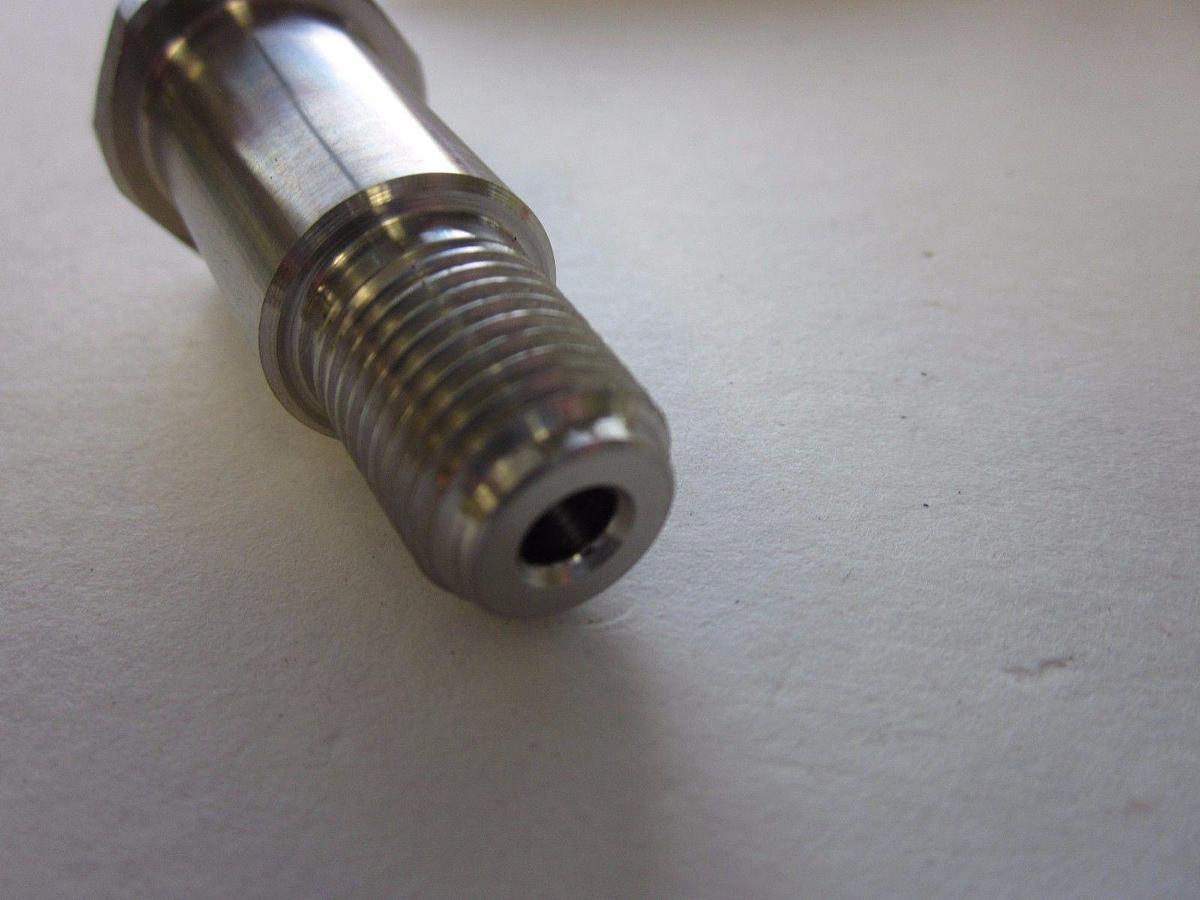 PARKER EWAL 56-678-4M2-38 CGA 678 Inlet Connection -  LOT of 5