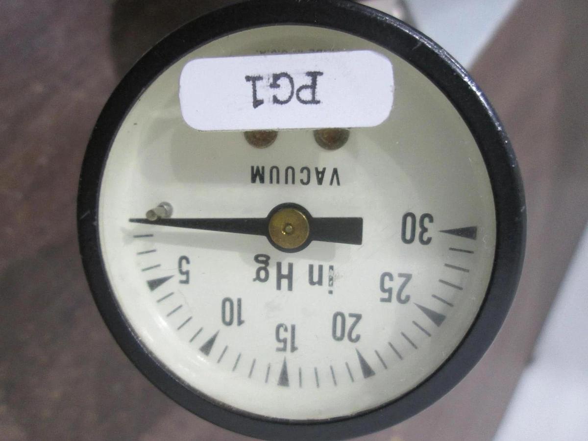Used Squire-Cogswell Company, REG, VAC,0-20,-40-150,1/8NPTF, Gauge, Used