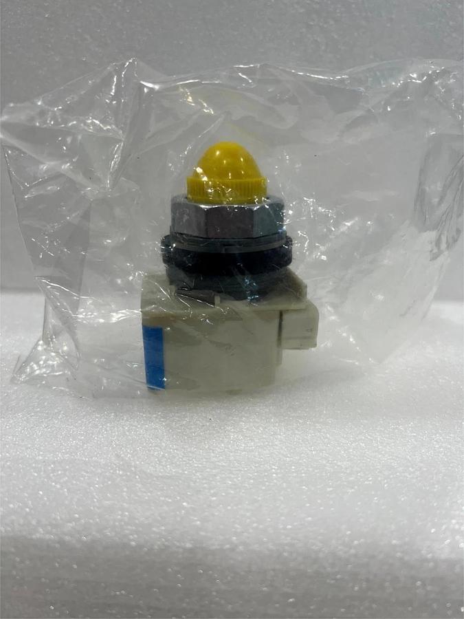 Used Square D, Class 9001, type KM35, 24-28V Switch, Used