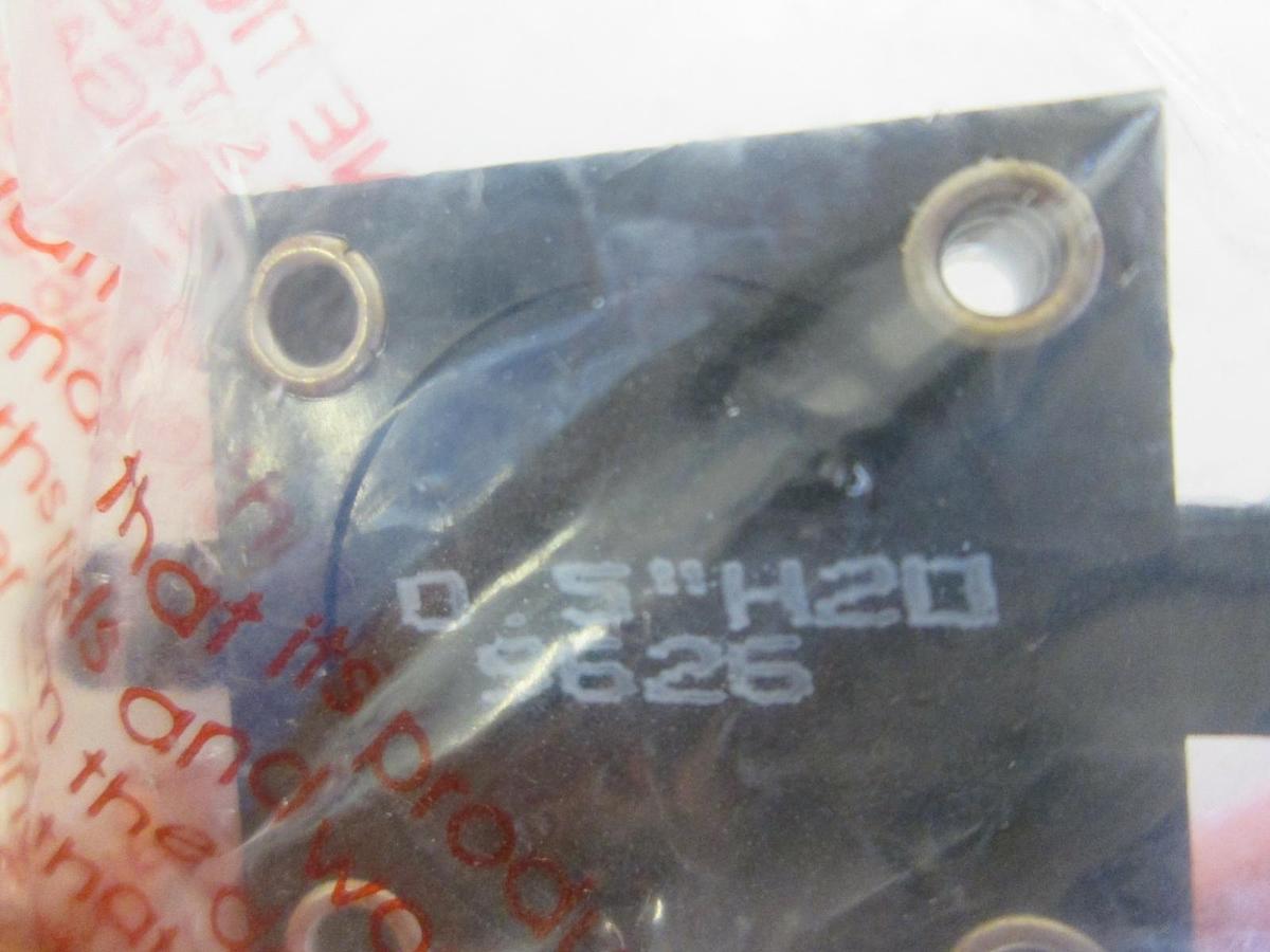 Used World Magnetics Flex Switch, .5" H20, 9626, Lot of 7