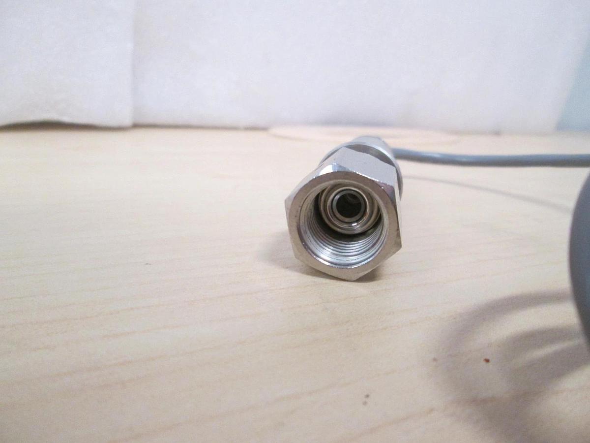 Used ITT Aerospace Controls 98087-17395s70 NEO-DYN Pressure Switch, 1/4" Female VCR