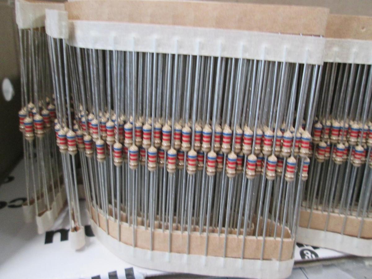 Used Multicomp, CR1/4W-5%-6K2, Carbon Resistor, 1/4W, New, Roughly 4500