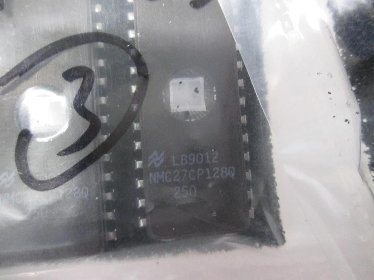 National Semiconductor IC, NMC27CP128Q (3), 27C256-15JL (1), New, Lot of 4