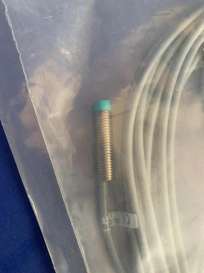 Used PEPPERL + FUCHS NBN3-8GM30-E2 Inductive Proximity Sensor, New