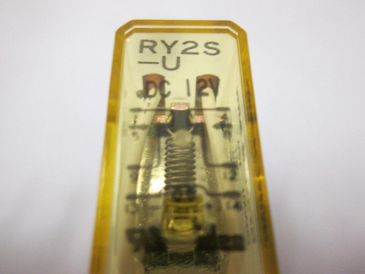 Used IDEC, RY2S-U Relay w/ SY25-05U Relay Socket, Used