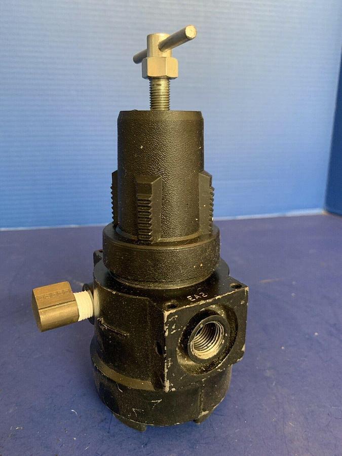 Used Parker 07R213AB Regulator, 250 PSI, Used