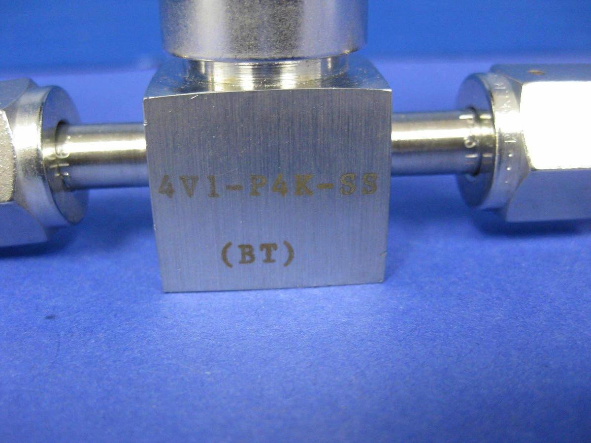 Parker 4V1-P4K-SS Manual Bellows Valve, 1/4" FVCR, New