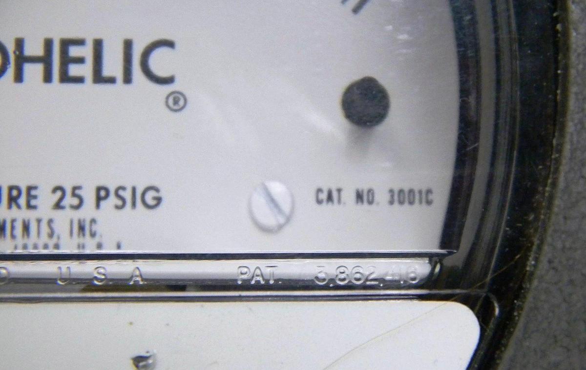 Used Dwyer 3001C Photohelic Gauge 0 to 1 inch