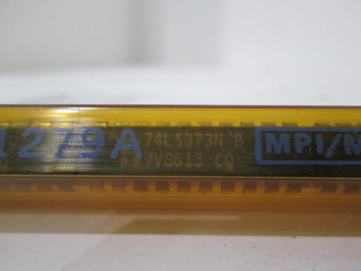 Hitachi, 74LS873N, Integrated Circuit, New, Lot of 22