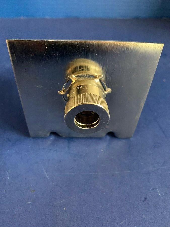 Used Swagelok Cajon Ultra-Torr Reducer Assy with Bracket, 1/2" to 1/4", Used