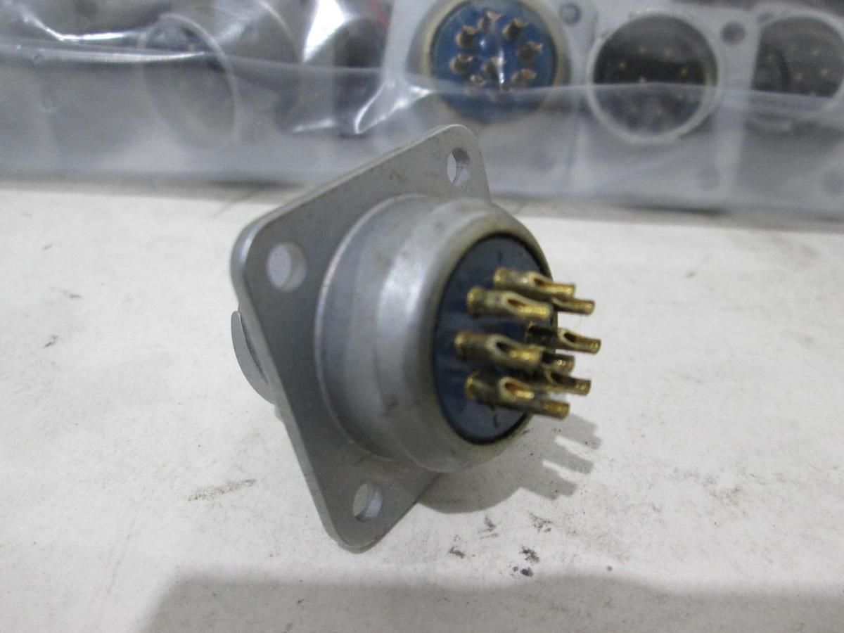Used Amphenol, 9080-0018, 9 Pin Connector, Used, Lot of 35