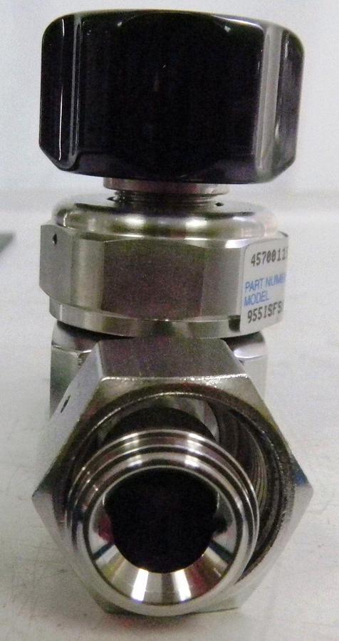 Used Veriflo 955ISFS8TS8 Valve, High Purity, 4.5" Face to Face, 1/2"FVCR/FVCR, Used