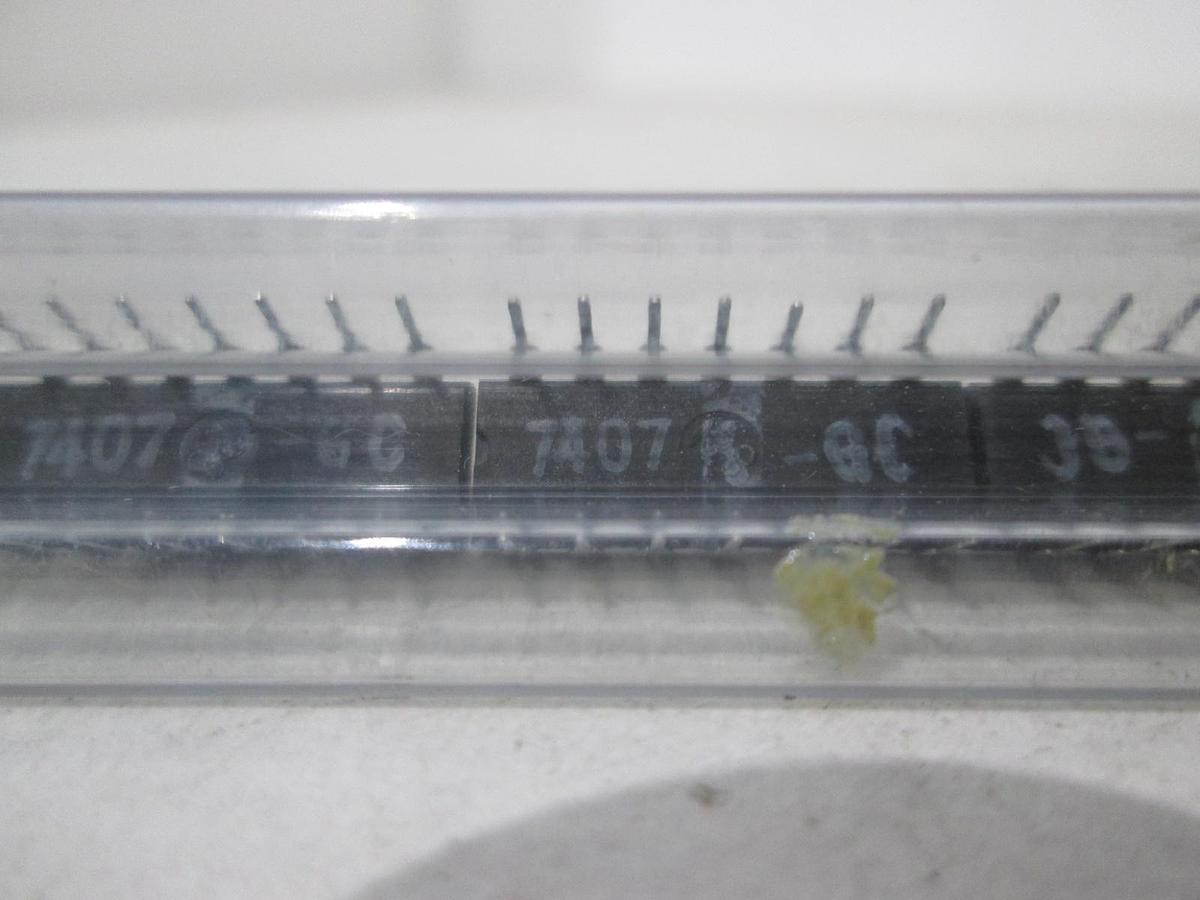Used 7407N V8312, Integrated Circuit, New, Lot of 14