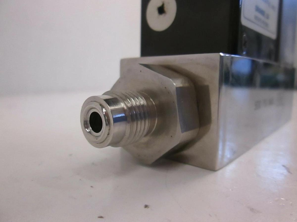 Used Unit UFC-2020 Mass Flow Controller, N2, 20 SLM, 1/4" MVCR, Used