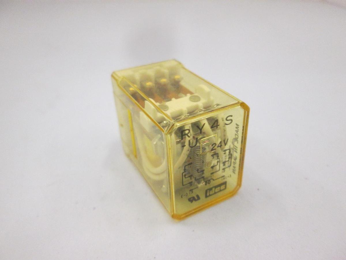 Used IDEC, RY4S-U, DC 24 V Relay, Used