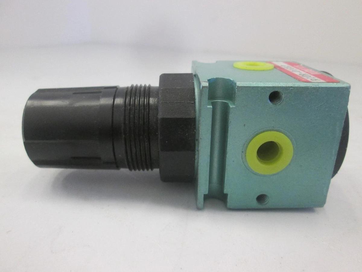 Used Numatics, R10R-01GLP, Regulator, 300 PSI, Used