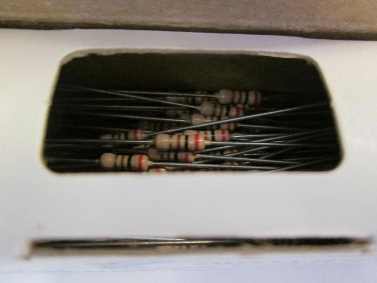 MEPCO Resistor 1MP, CR25 5P, 200R - Lot of 900