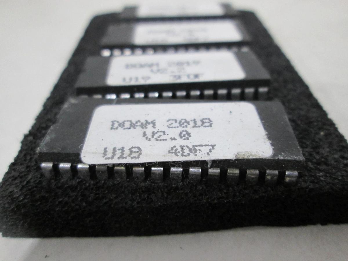 Used Texas Instruments, DOAM 2018 V2.0, Integrated Circuit, Used, Lot of 4